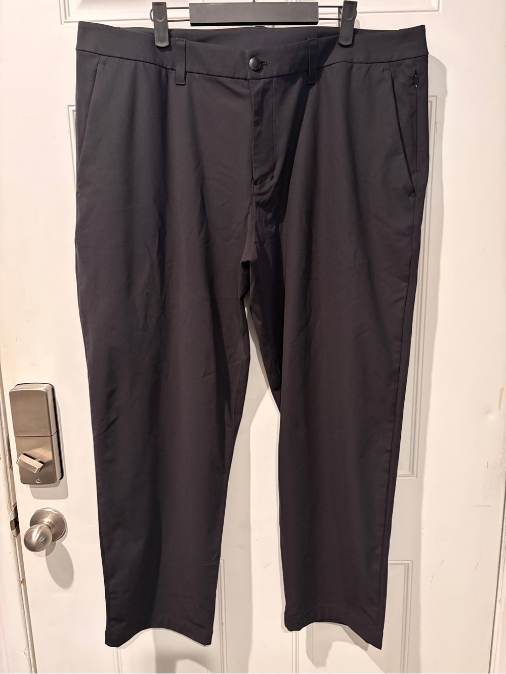 Lululemon ABC Classic-Fit Trouser
*Warpstreme